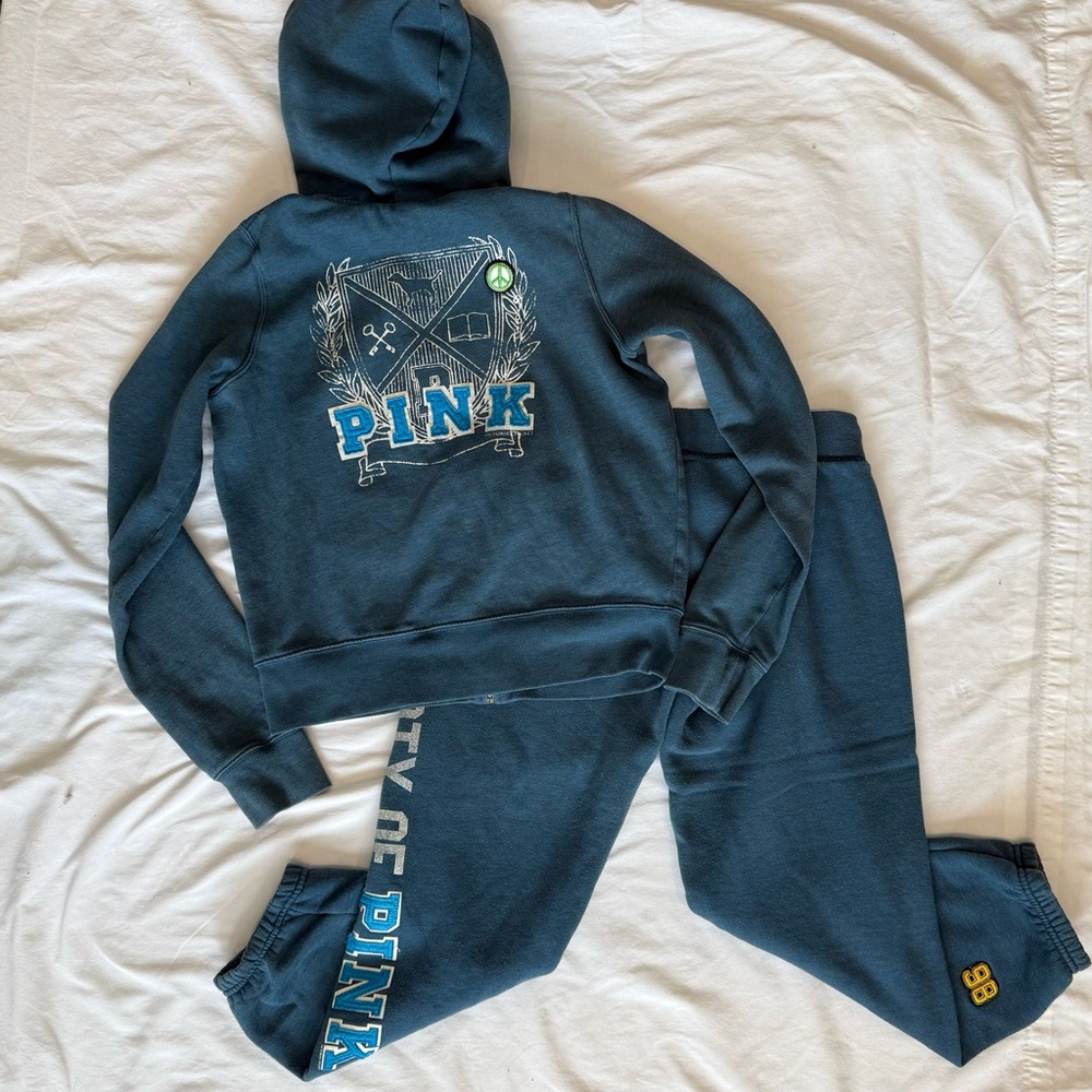 Y2k 2007 VS Pink Blue Hoodie & Capris Sweatsuit Peace Sign - Picture 2 of 12